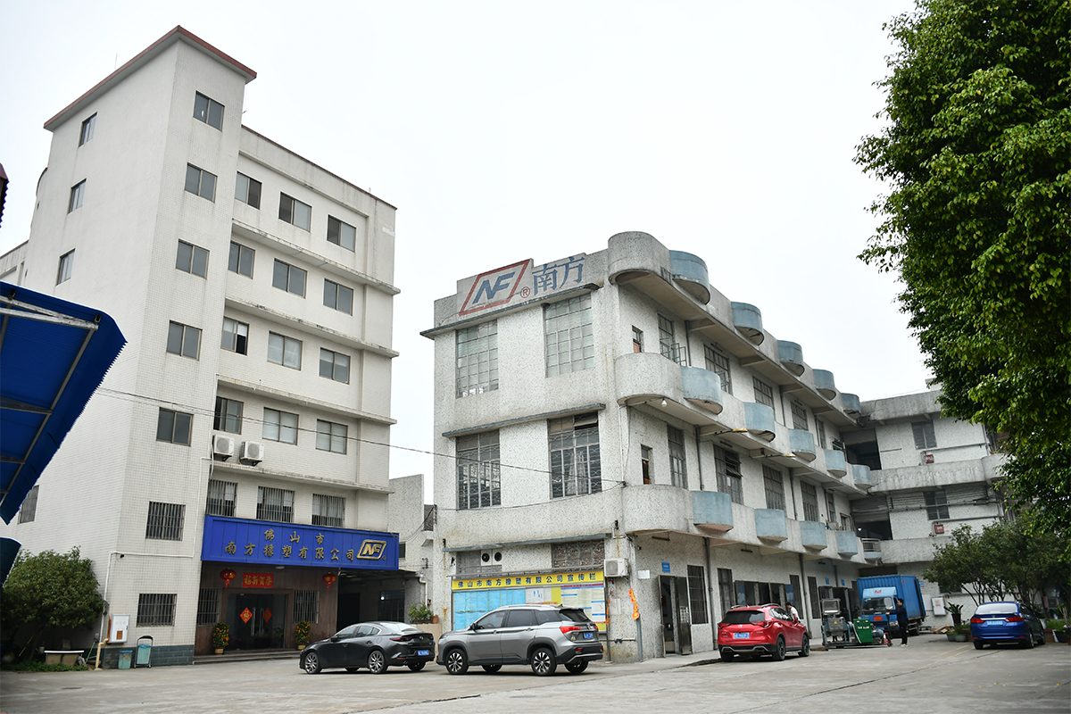 K8凯发橡塑厂房